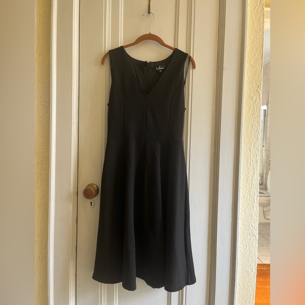 NWT Black V-Neck A-line Size Medium Just Below Knee Dress